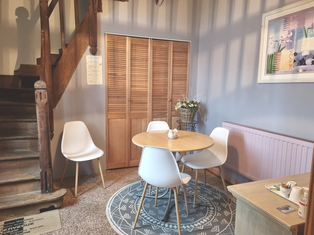 Kitchenette 1